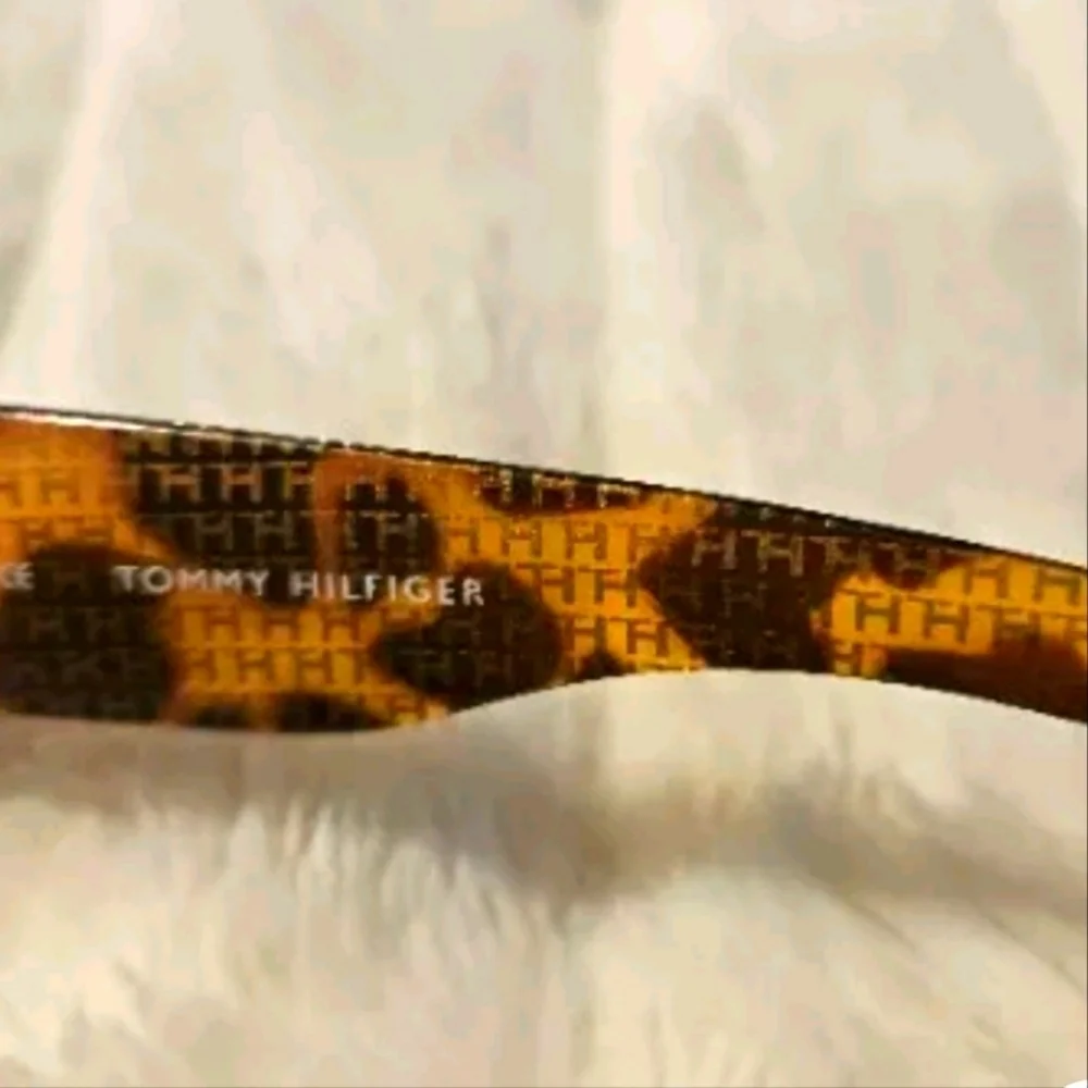 Tommy Hilfiger stylish tortoise